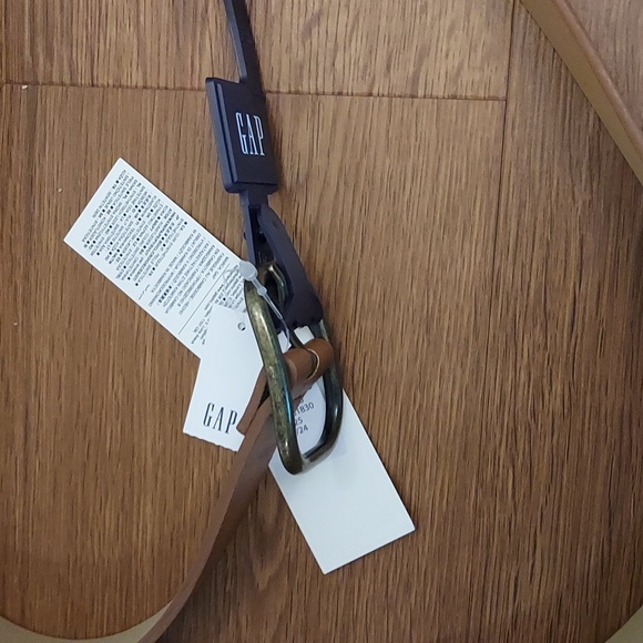 GAP Tan Leather Belt with Metal Buckle - Picture 4 of 7